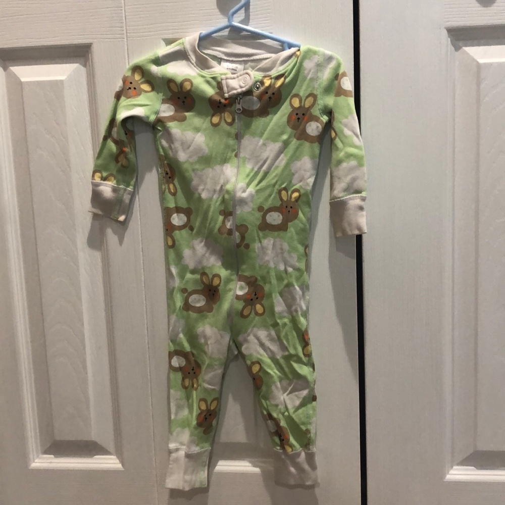 Hanna Andersson 70cm/9-18 mo green bunny pajamas